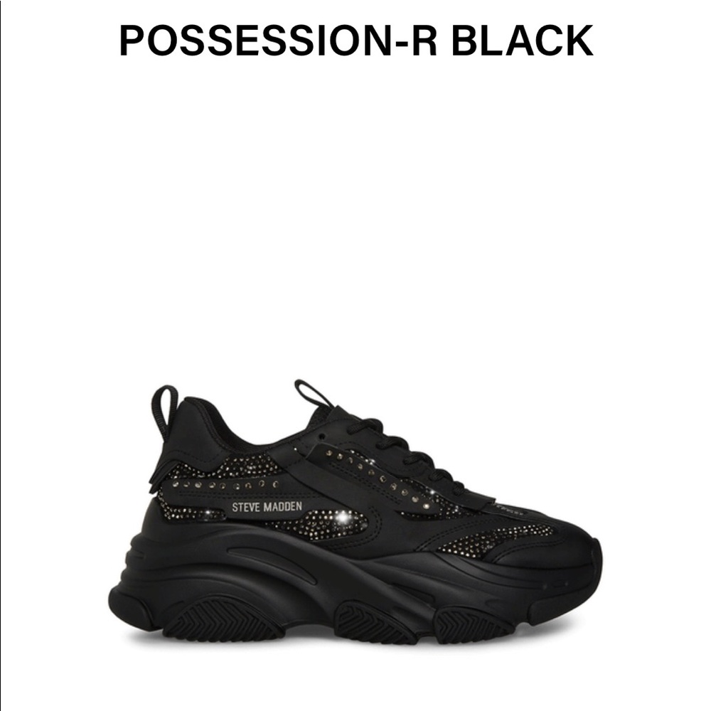 BRAND NEW IN BOX WITH PACKAGING!! NEVER WORN STEVE MADDEN POSSESSION-R IN BLACK